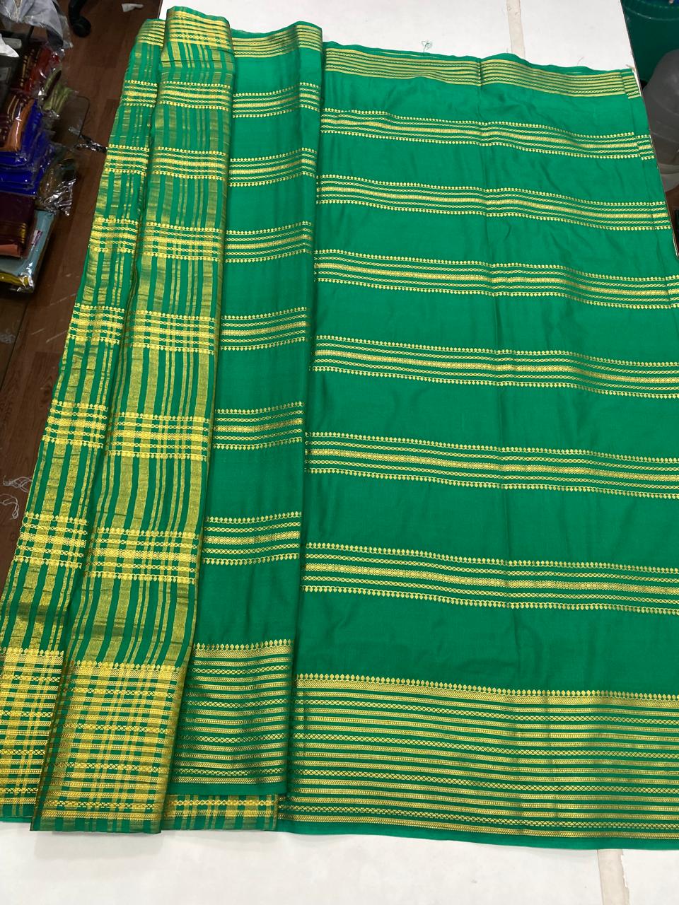 Crepe Georgette Body Lines Jari Border Saree (2934B)