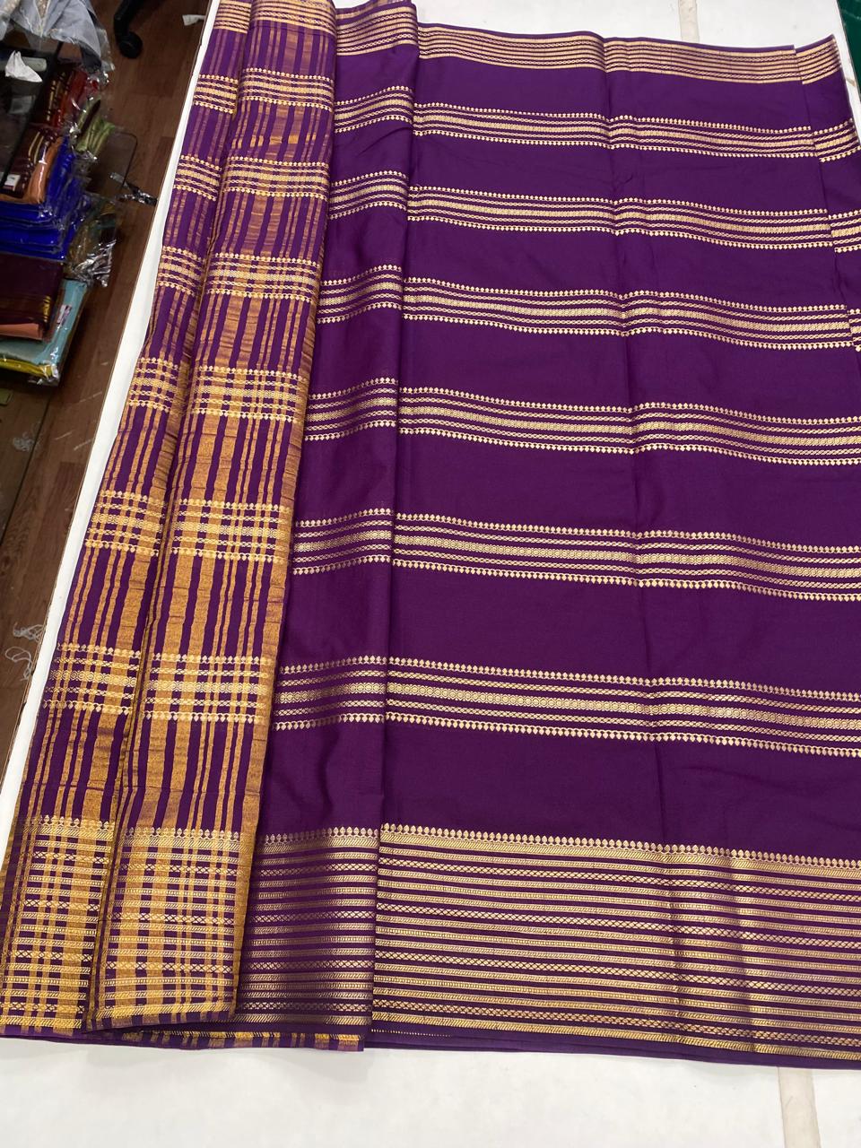 Crepe Georgette Body Lines Jari Border Saree (2934B)