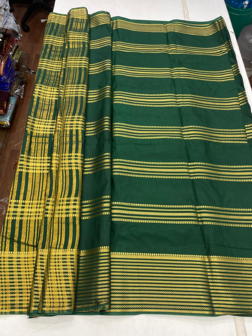 Crepe Georgette Body Lines Jari Border Saree (2934B)