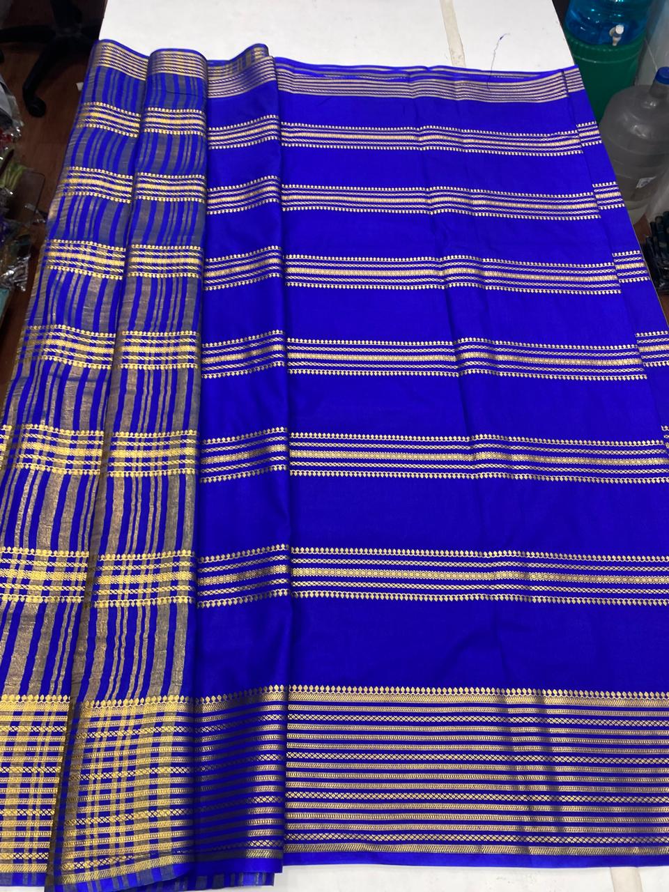 Crepe Georgette Body Lines Jari Border Saree (2934B)