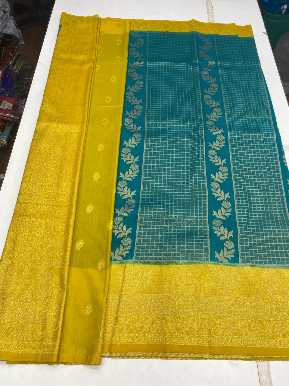 Georgette fancy butta saree (2945)