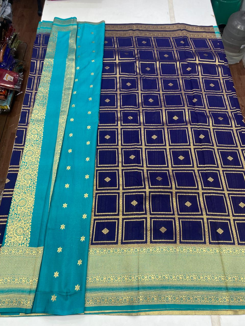 Khaddi Chinnon Checks Saree (2937C)