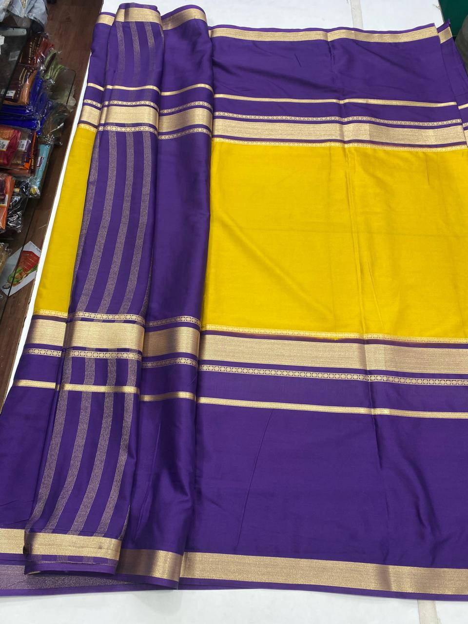 Mysore Crepe Big Border Saree (2851A)