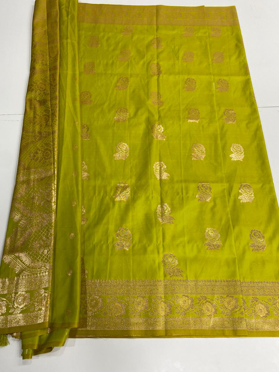 Semi Silk Butta Saree (3000B)