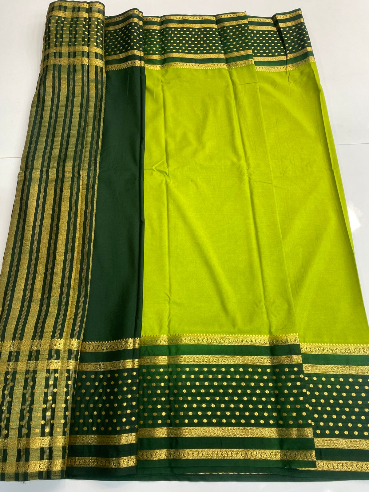 Mysore Crepe Bentex With Butta Border Saree (3121)