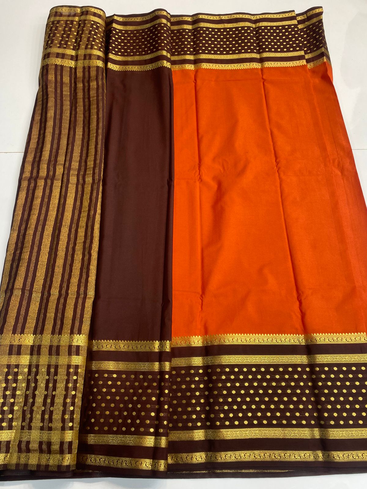 Mysore Crepe Bentex With Butta Border Saree (3121)