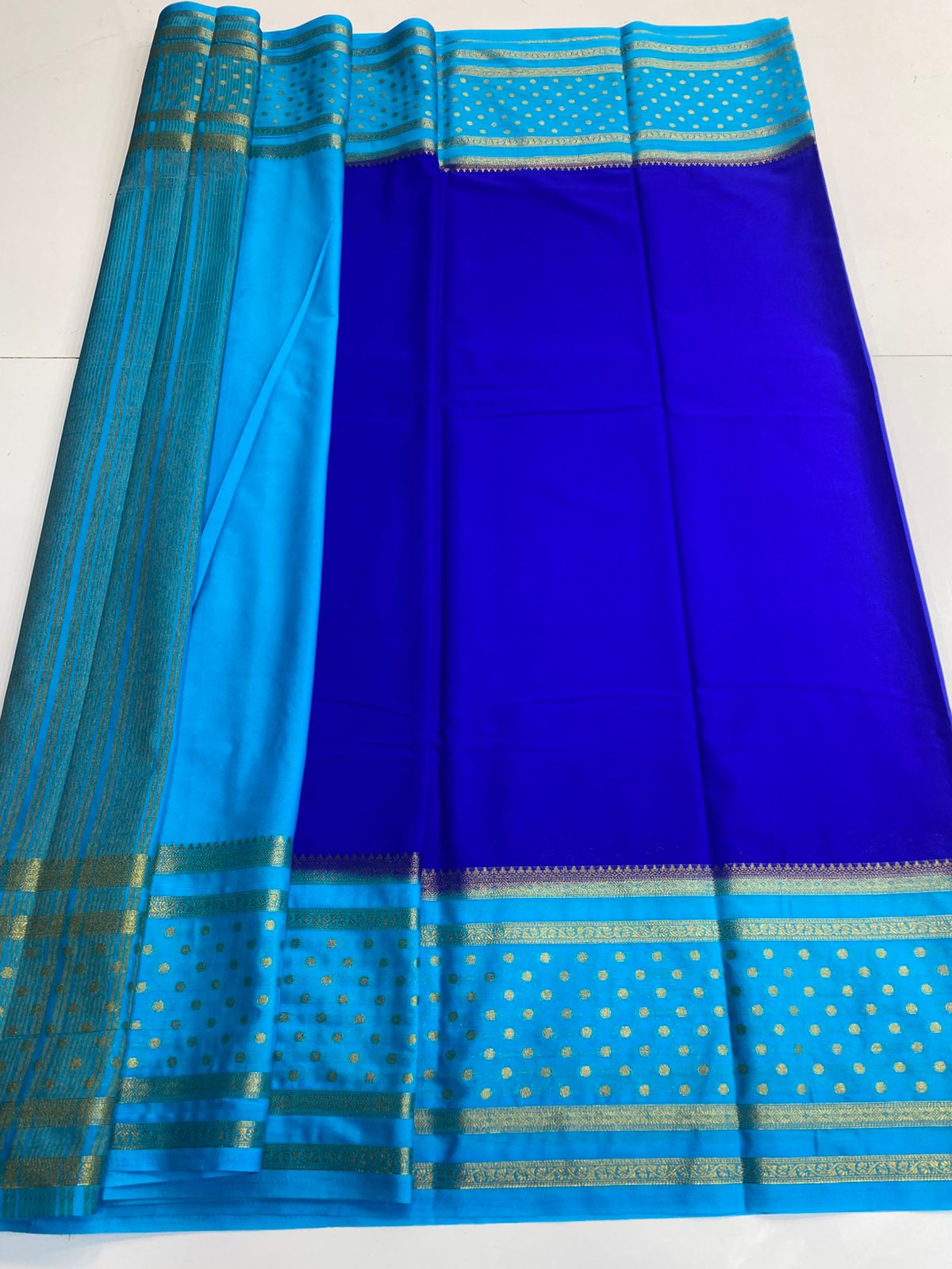 Mysore Crepe Bentex With Butta Border Saree (3164)