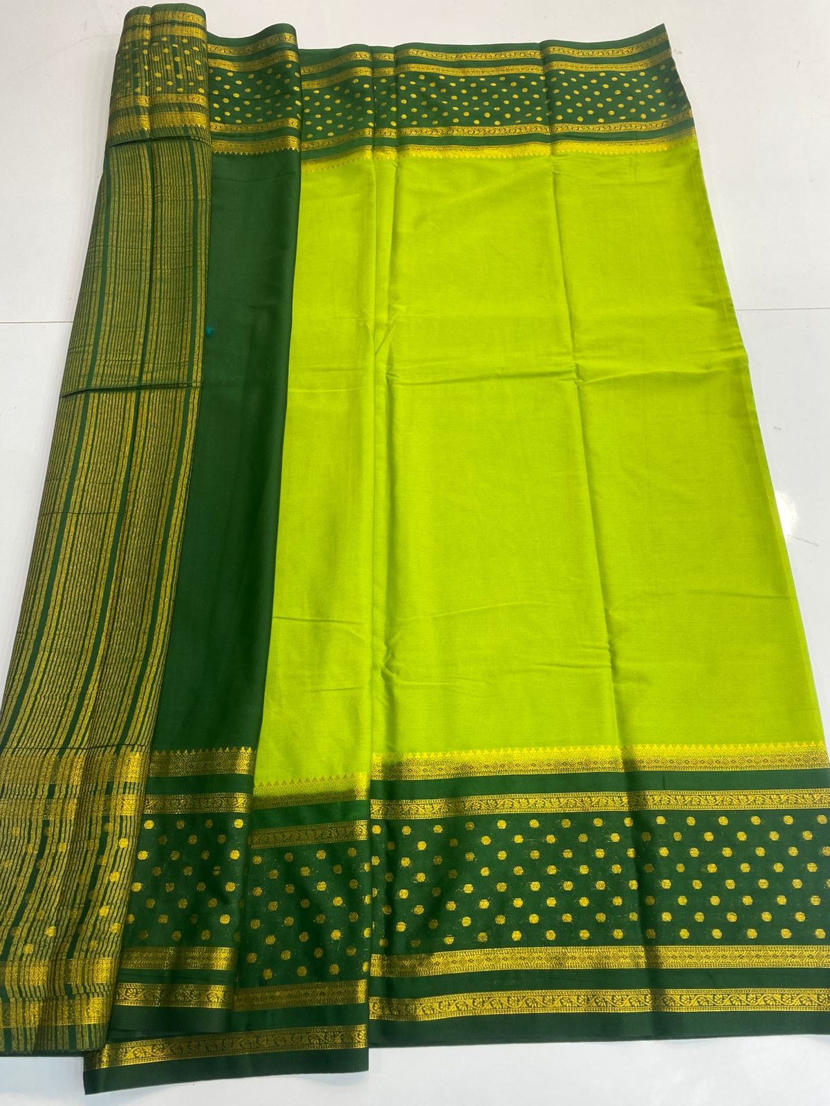 Mysore Crepe Bentex With Butta Border Saree (3164)