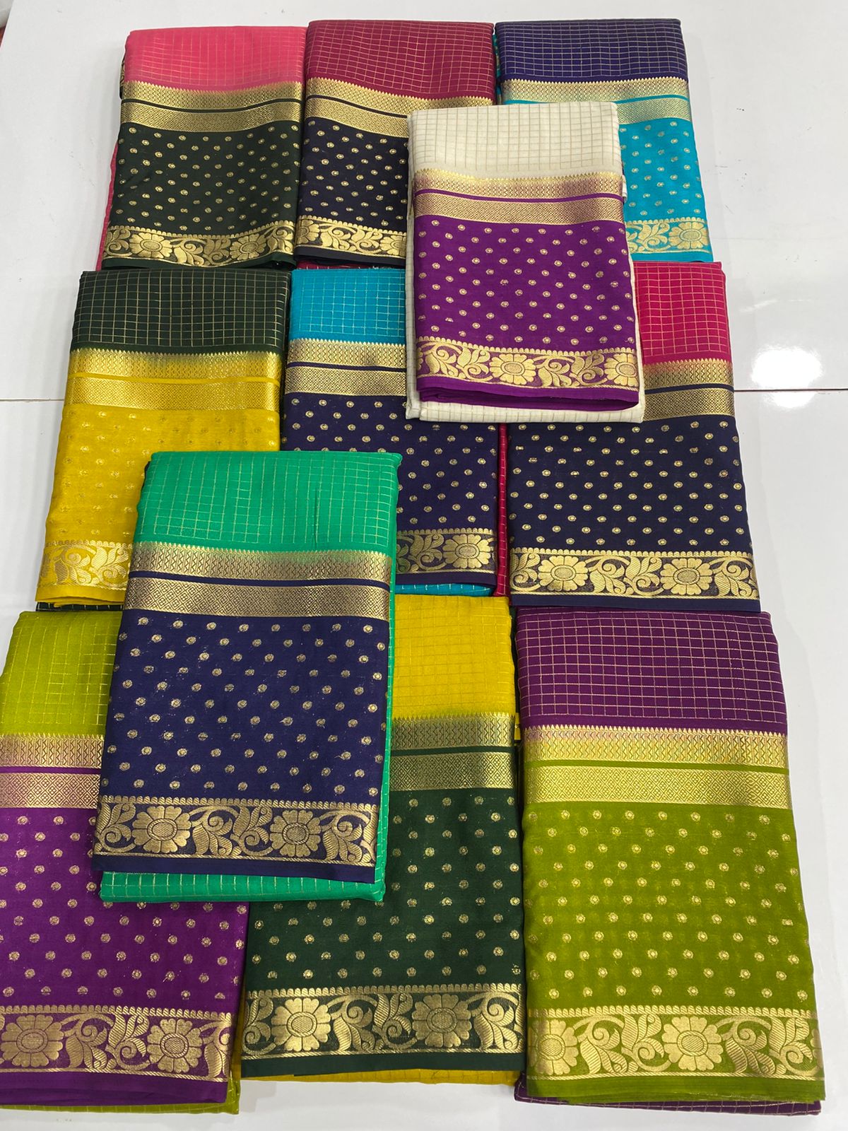 Georgette Chex Zari Butta Border Saree(3172)