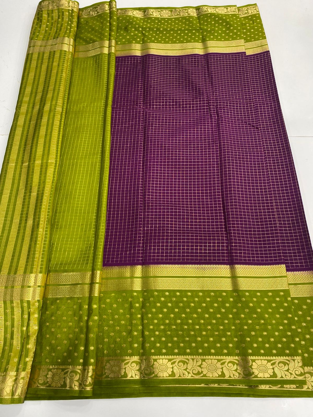 Georgette Chex Zari Butta Border Saree(3172)