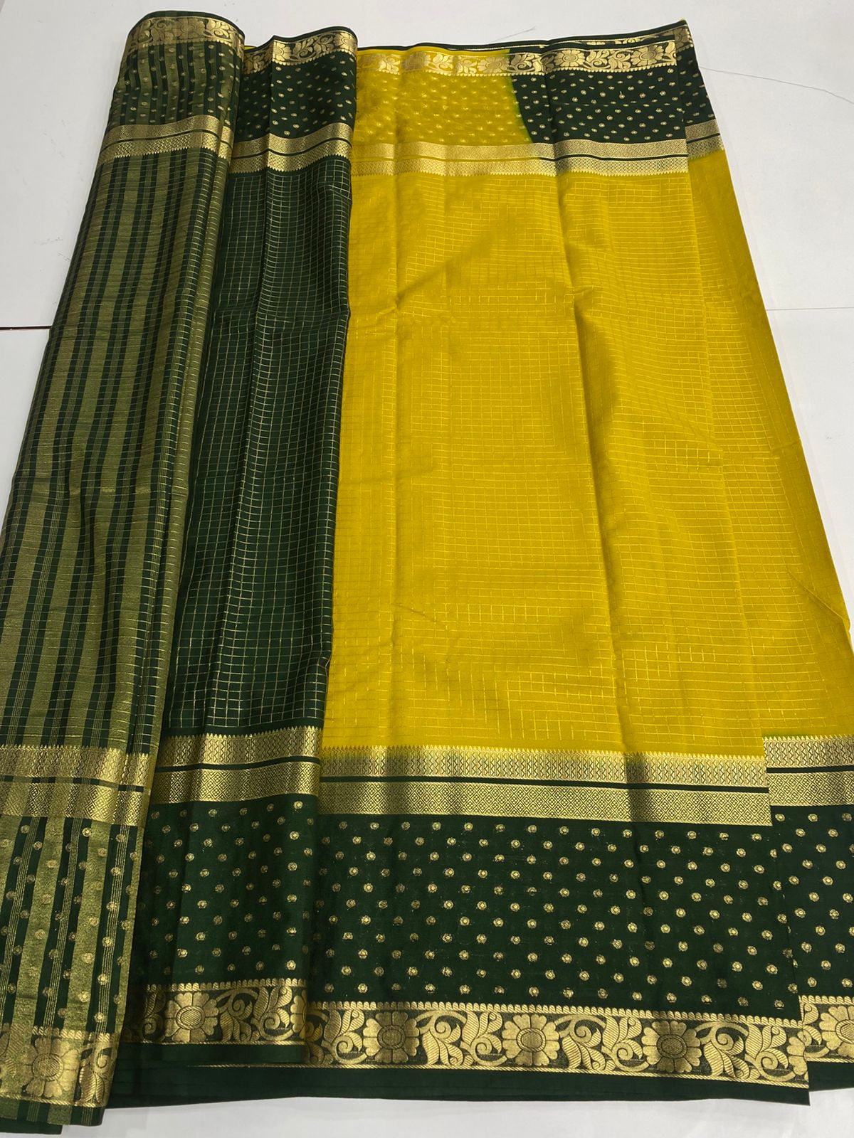 Georgette Chex Zari Butta Border Saree(3172)
