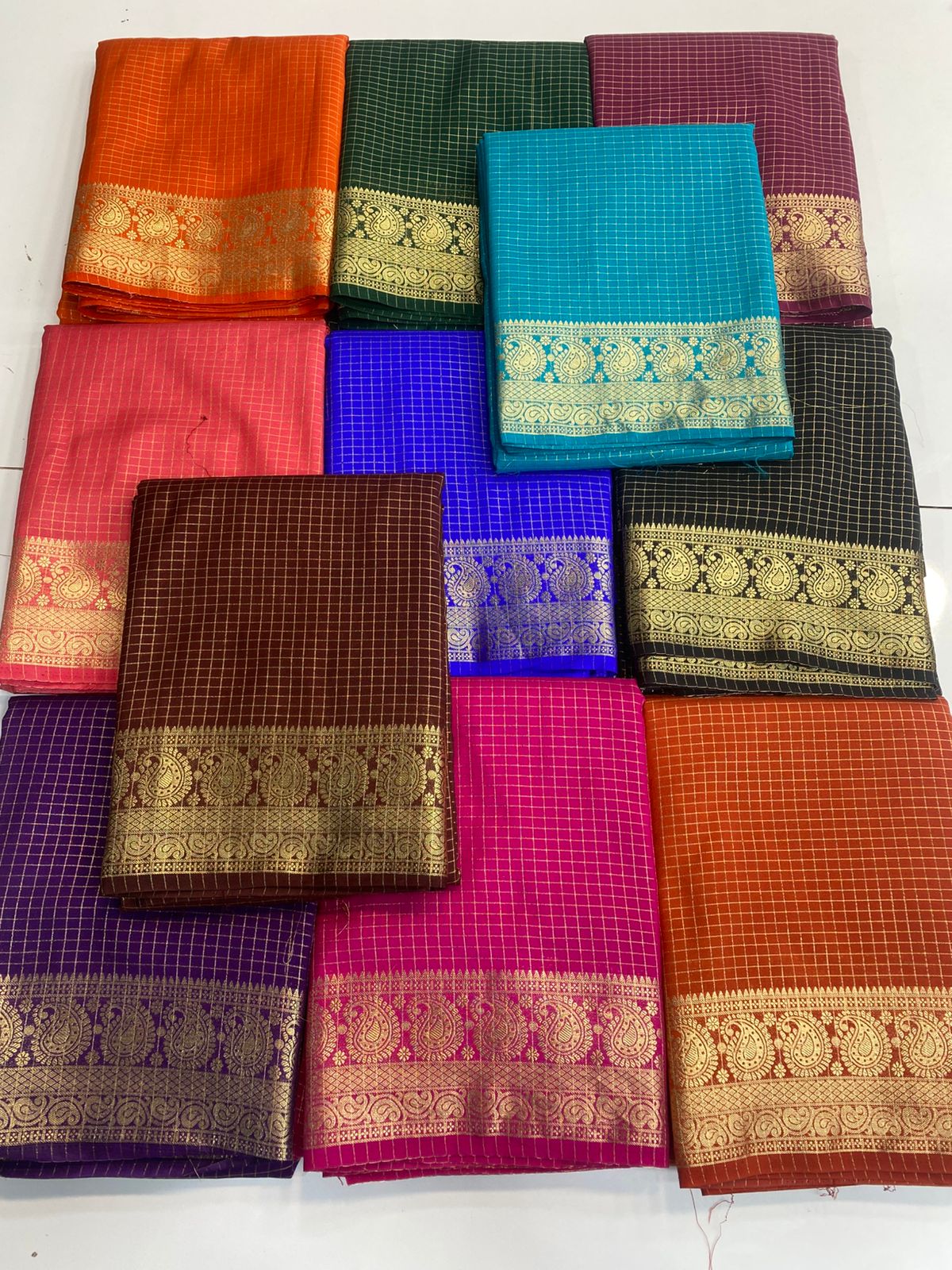 Crepe Self Checks Saree(3180)