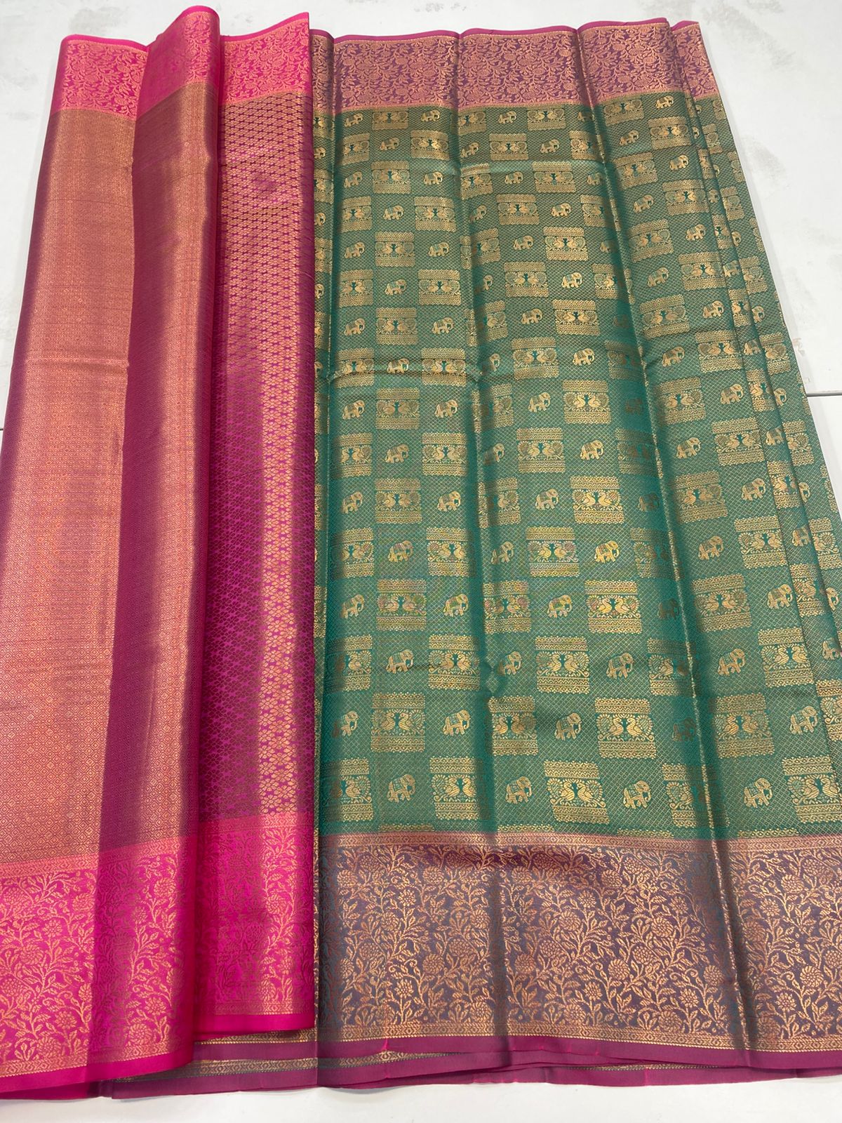 Semi Silk Broket Saree(3194D)
