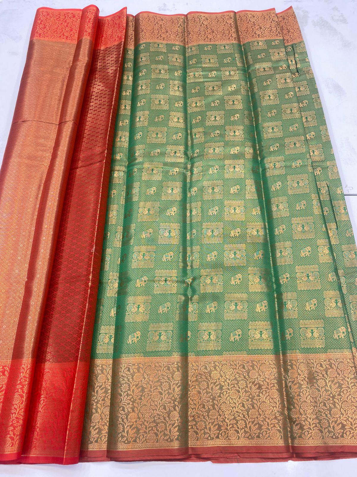 Semi Silk Broket Saree(3194D)