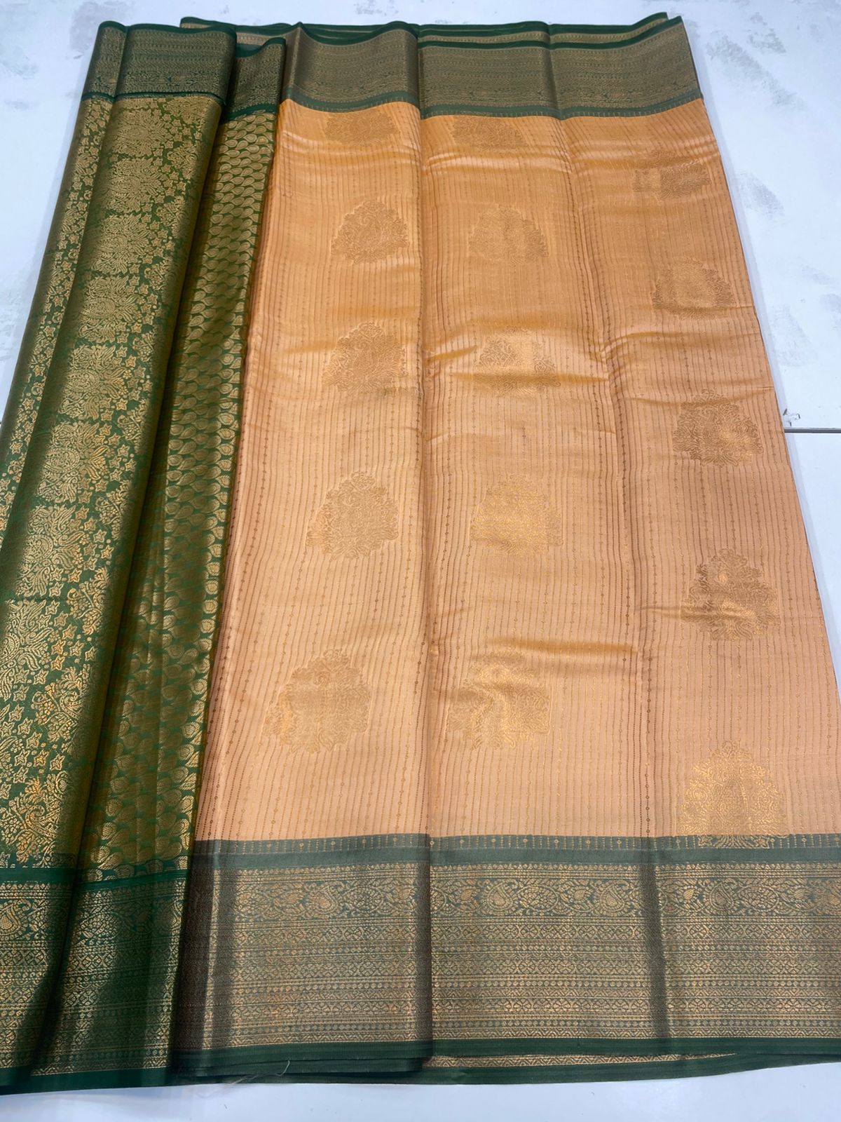 Semi Silk Broket Saree(3194B)