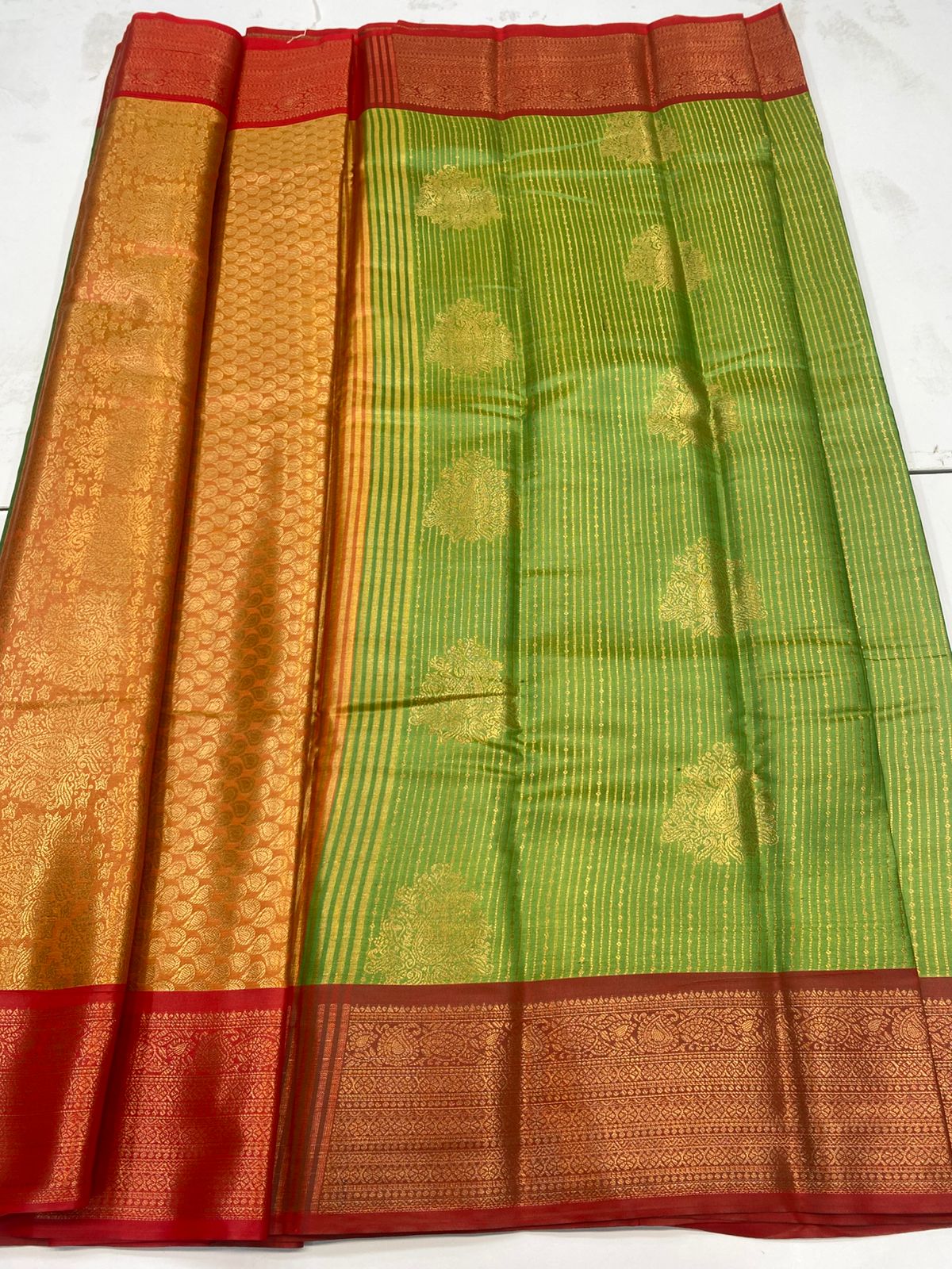 Semi Silk Broket Saree(3194B)
