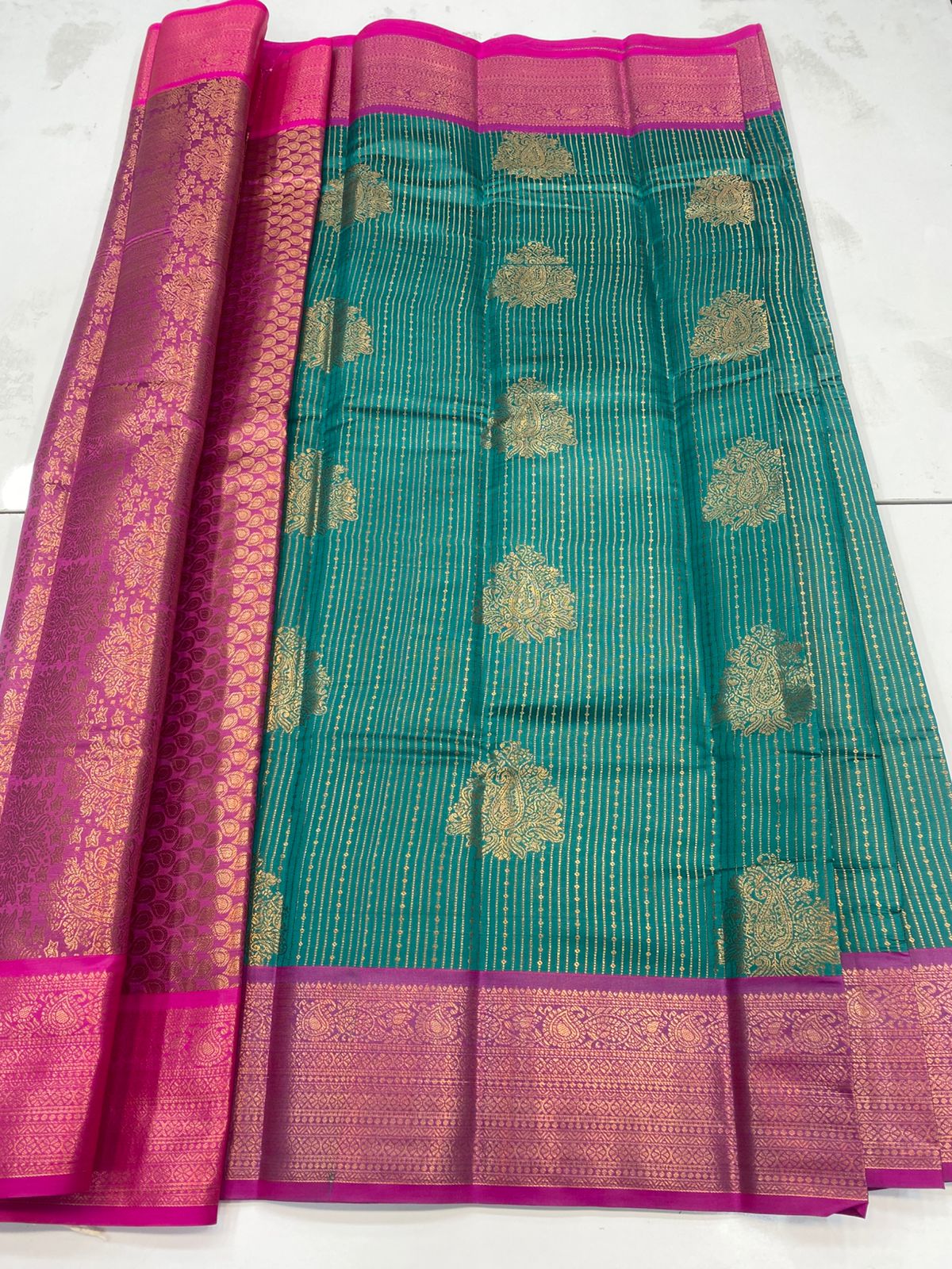 Semi Silk Broket Saree(3194B)