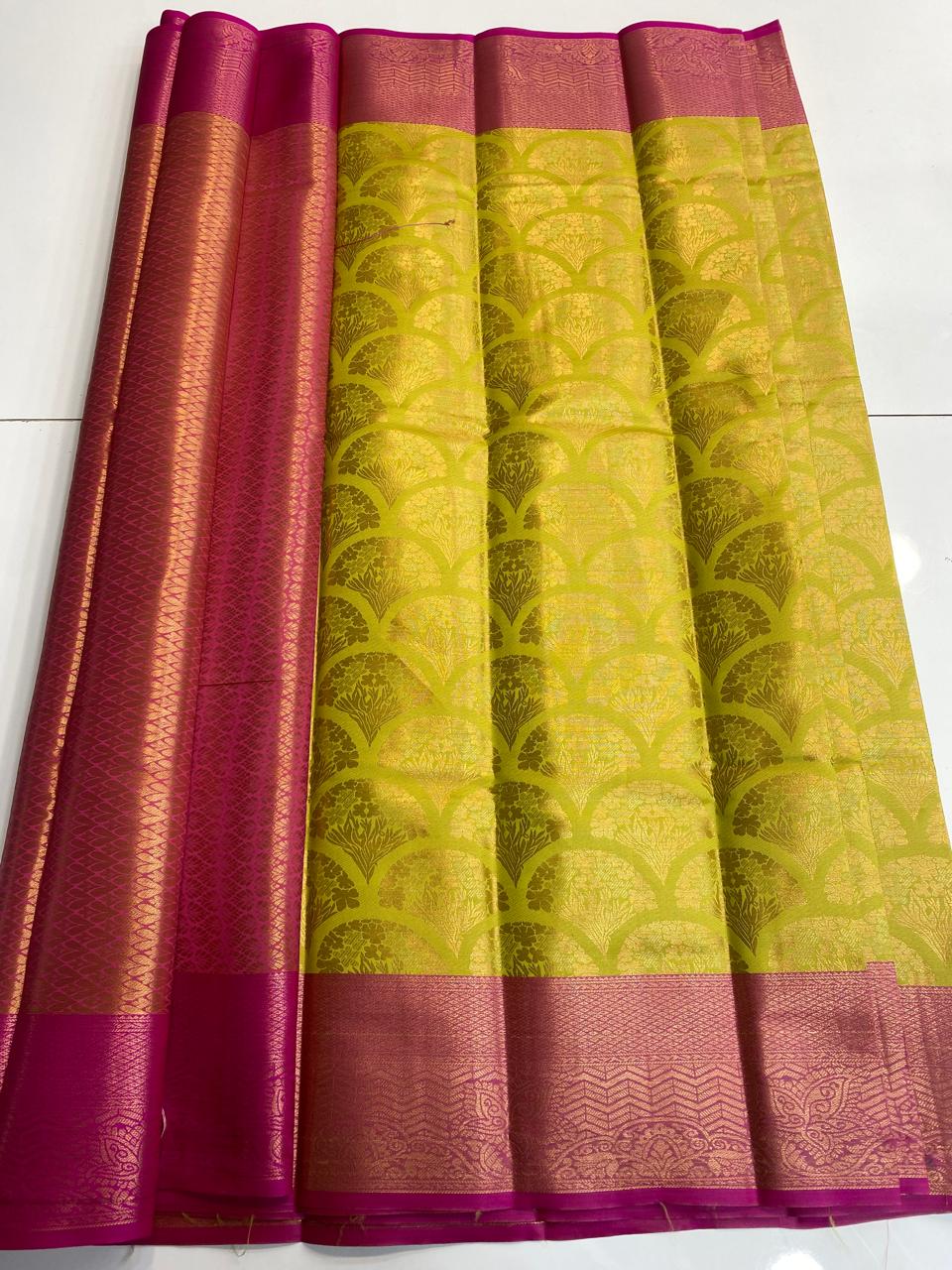 Semi Silk Broket Saree(3194A)