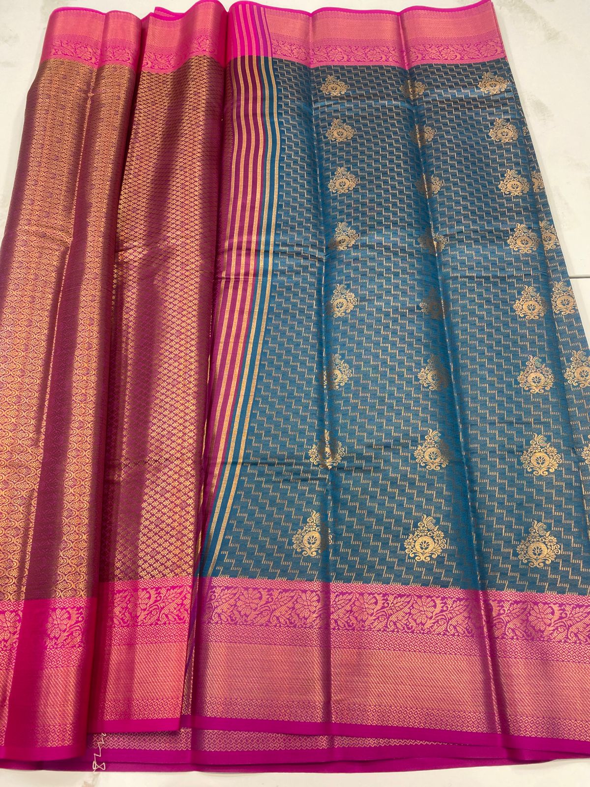 Semi Silk Broket Saree(3194C)