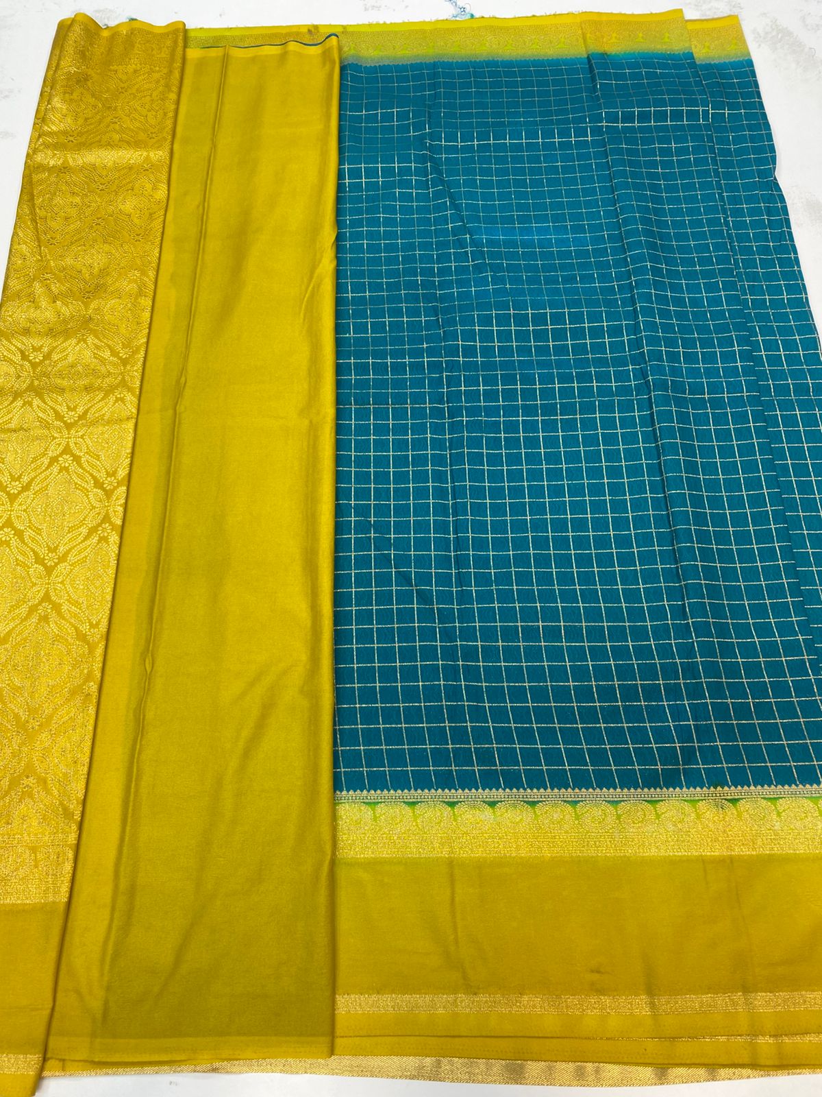 Georgette Checks Saree(3205)