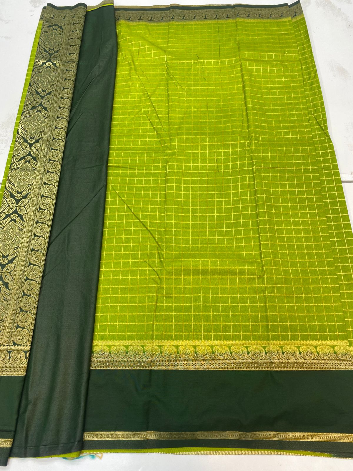 Georgette Checks Saree(3205)