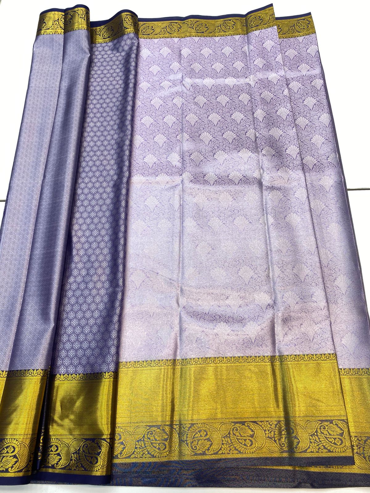 Semi Silk Broket Saree(3213)