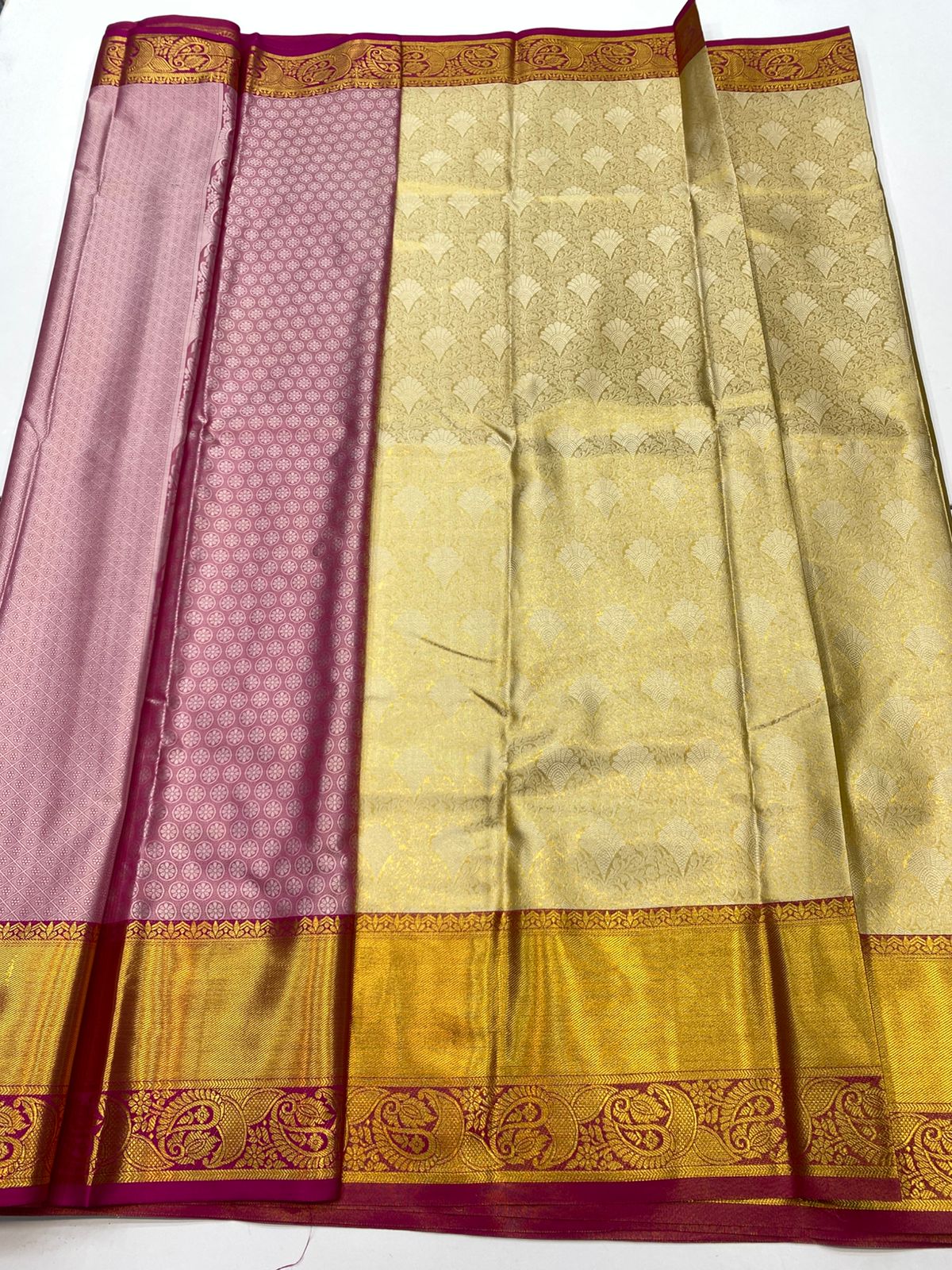 Semi Silk Broket Saree(3213)