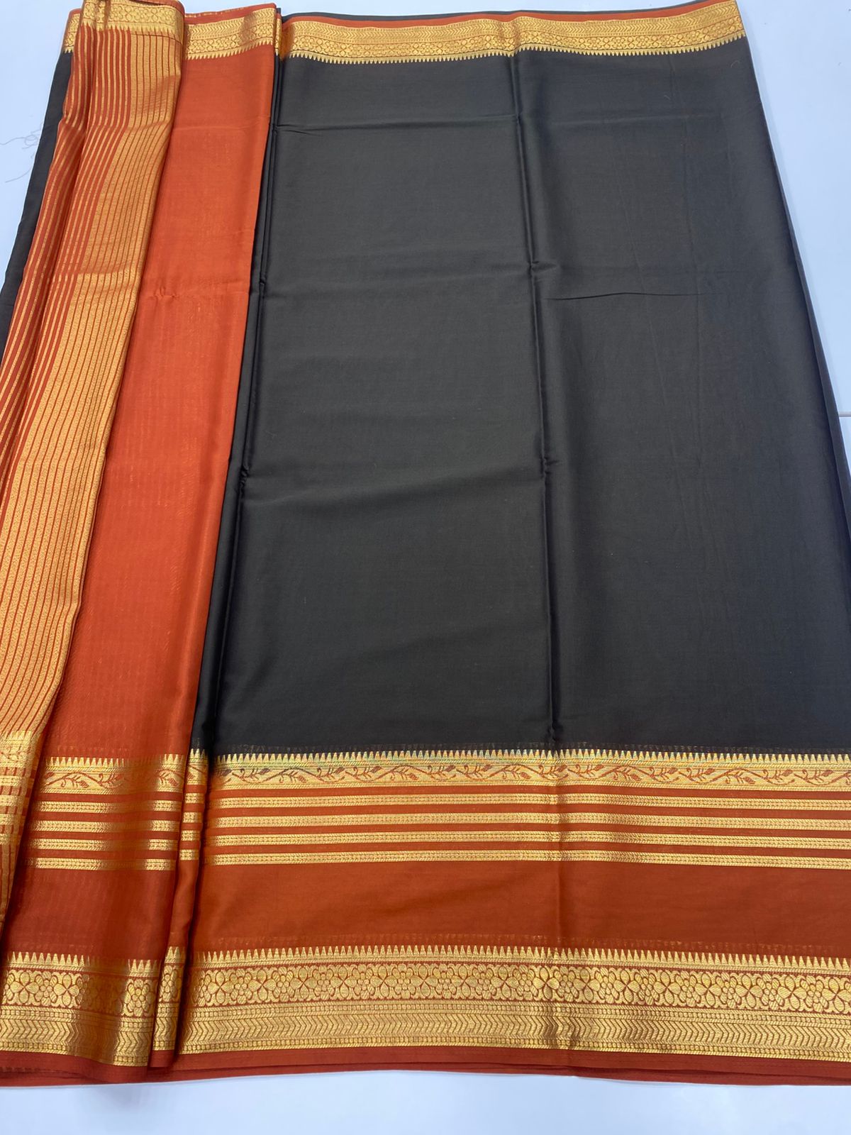 Mysore Crepe Zari Border Saree(3233D)