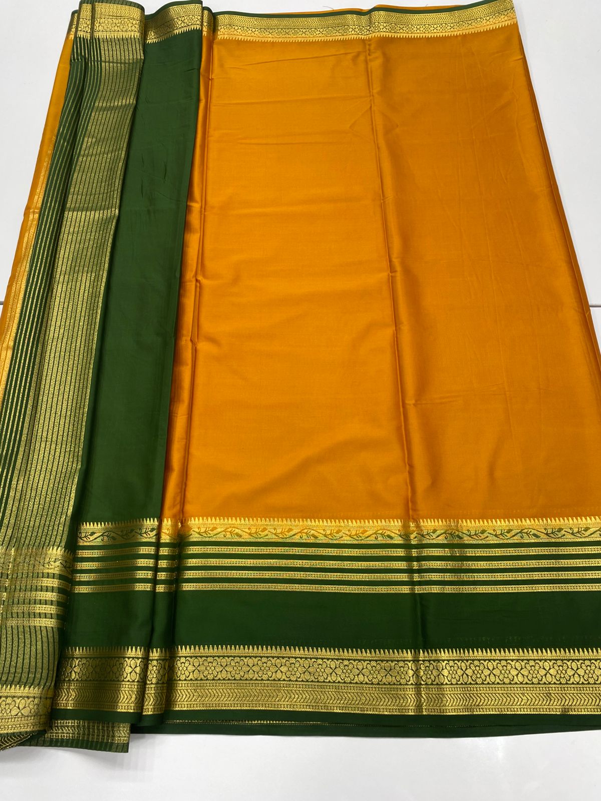 Mysore Crepe Zari Border Saree(3233D)