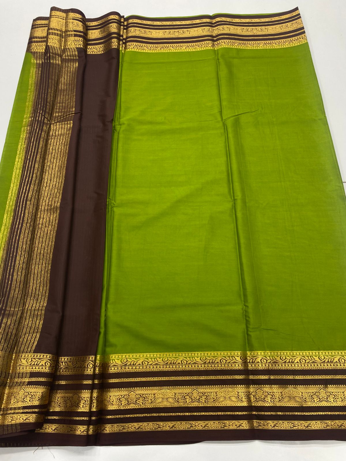 Mysore Crepe Zari Border Saree(3233F)