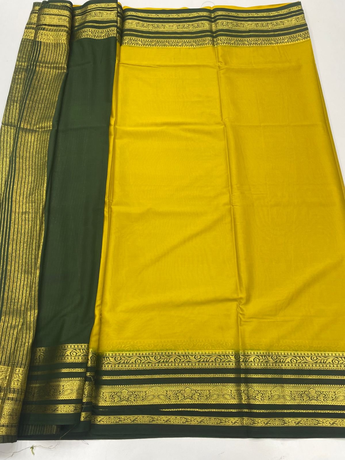Mysore Crepe Zari Border Saree(3233F)
