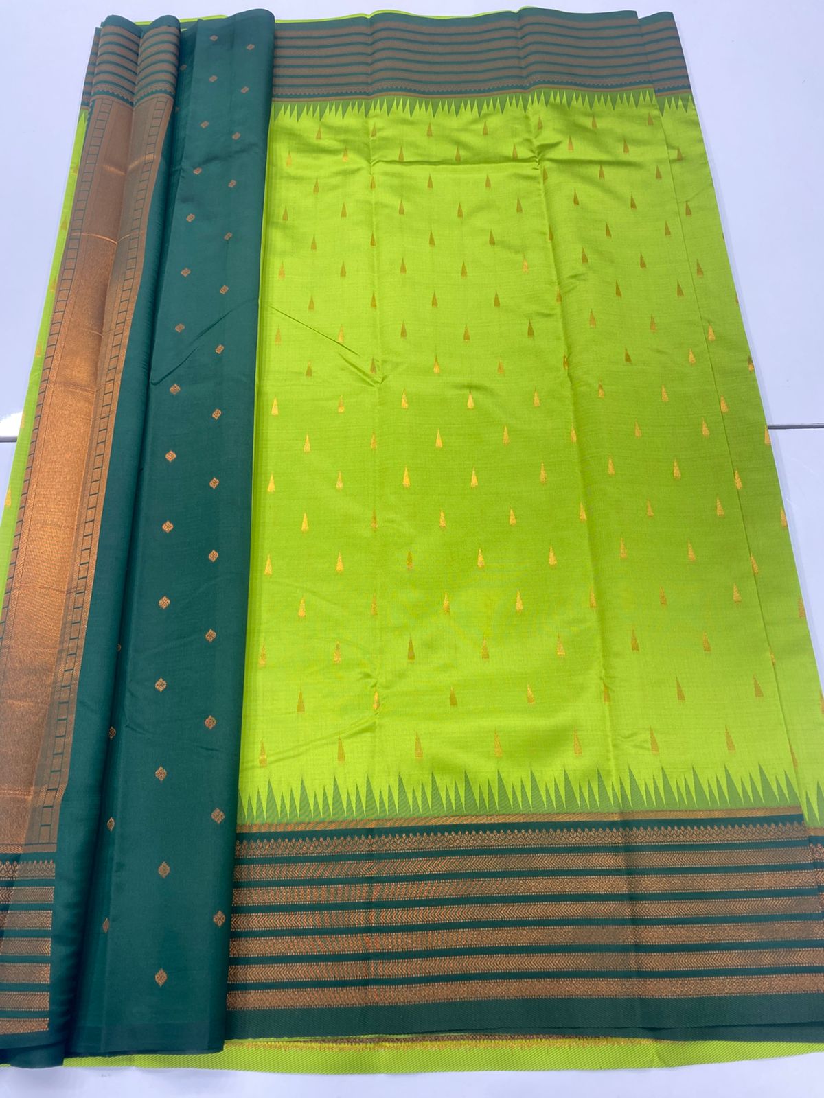 Semi Silk Butta Saree(3237)