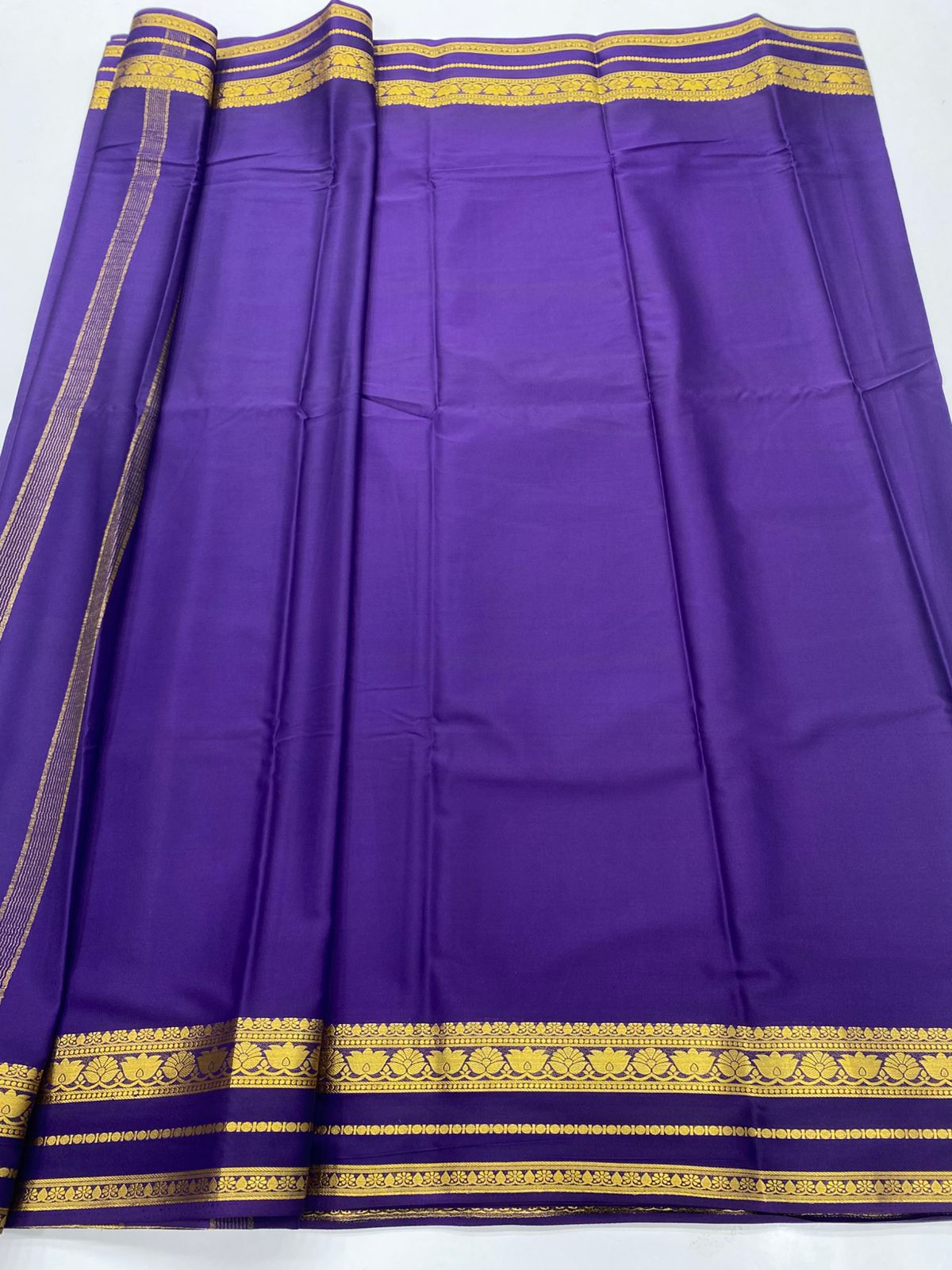 Mysore Crepe Self Lotus Border Saree(3238)
