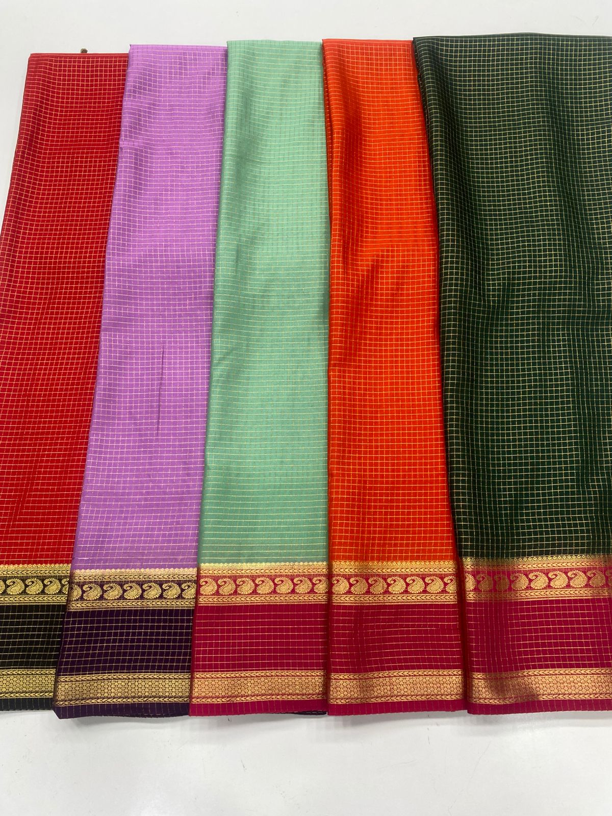 Crepe Georgette Checks Saree(3250)