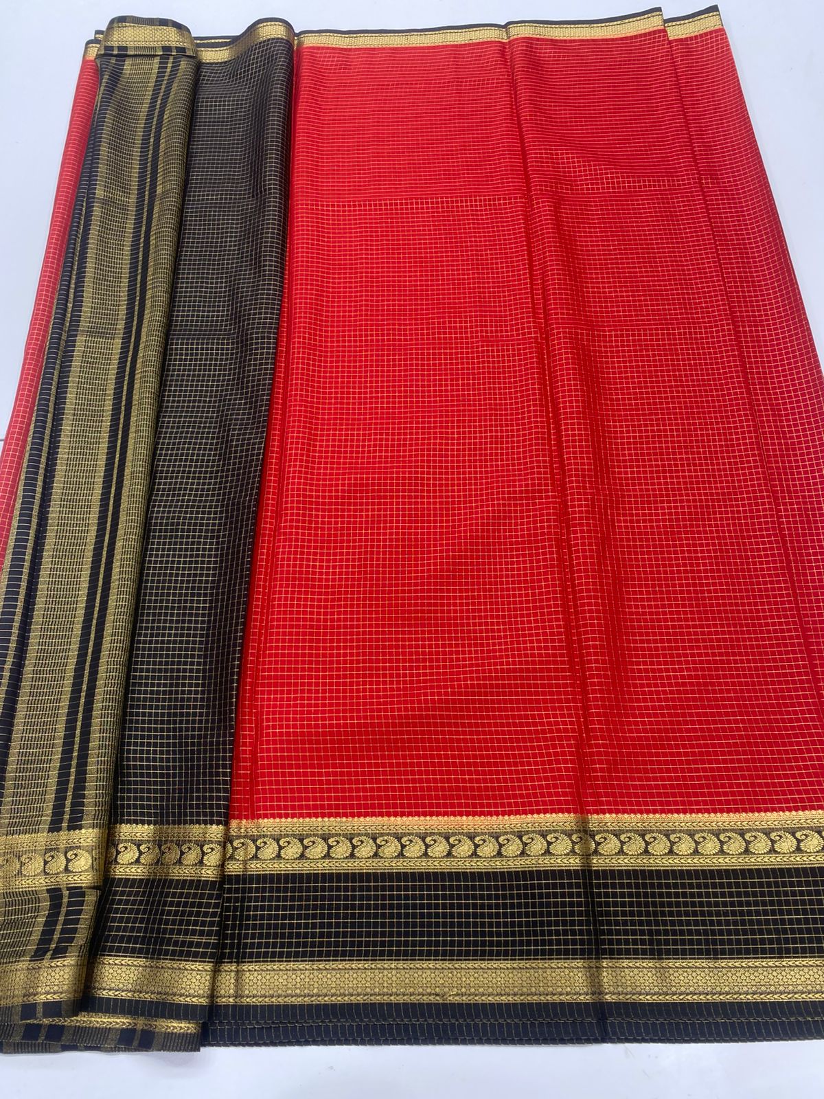 Crepe Georgette Checks Saree(3250)
