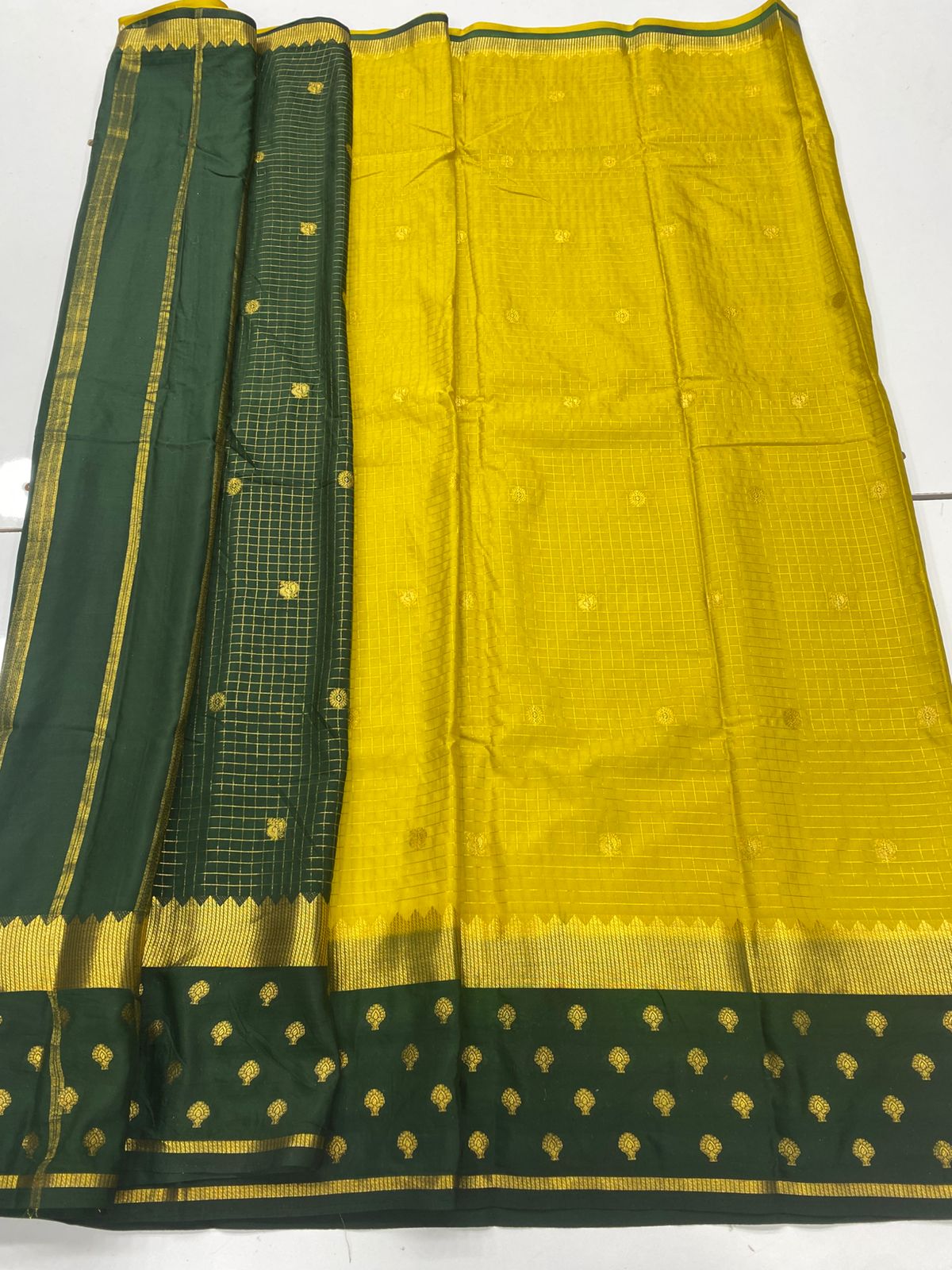 Mysore Crepe Butta Saree(3261)