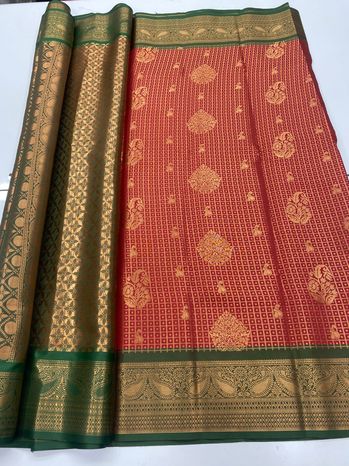 Semi Silk Broket Saree(3252B)