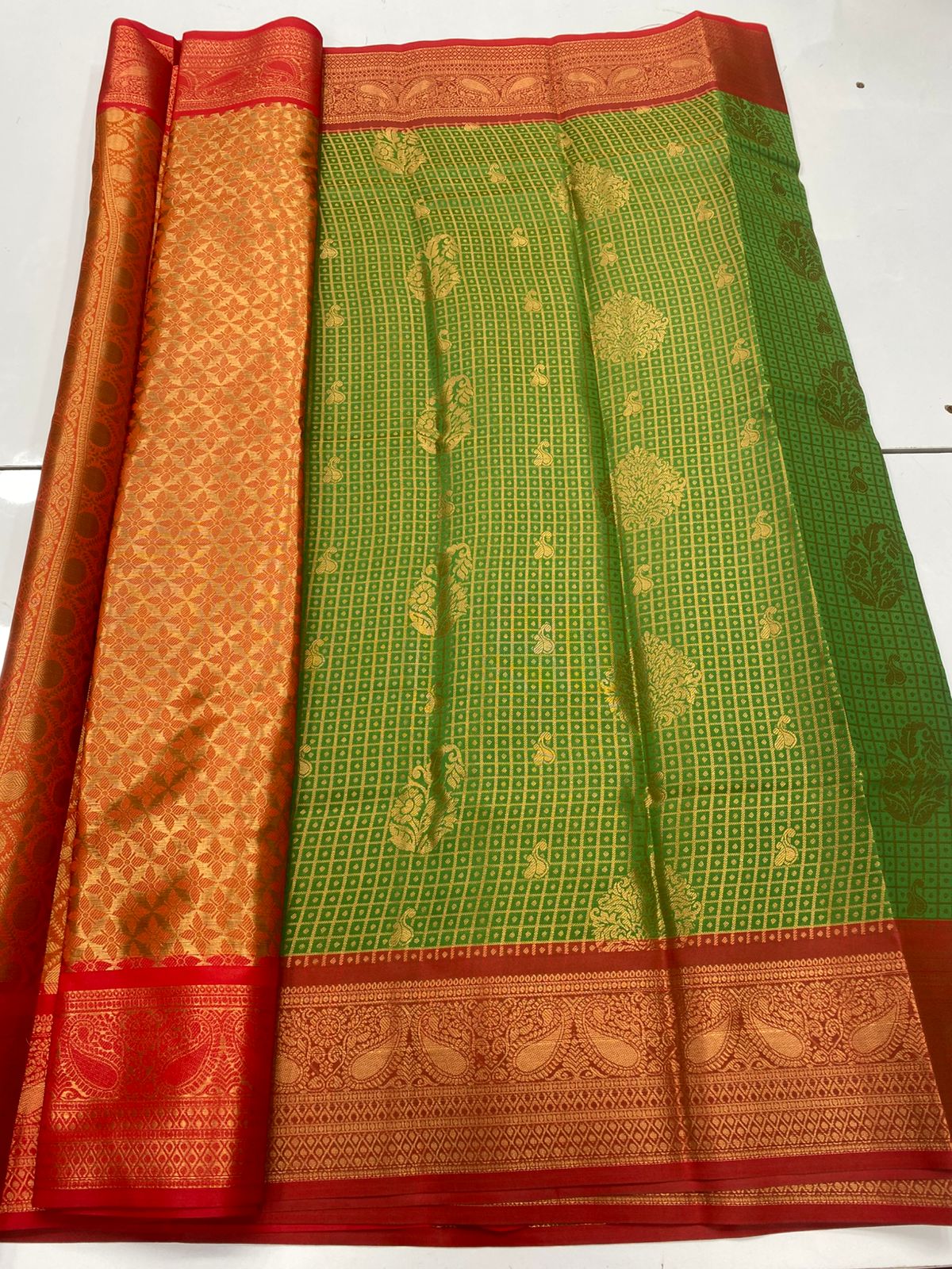 Semi Silk Broket Saree(3252B)