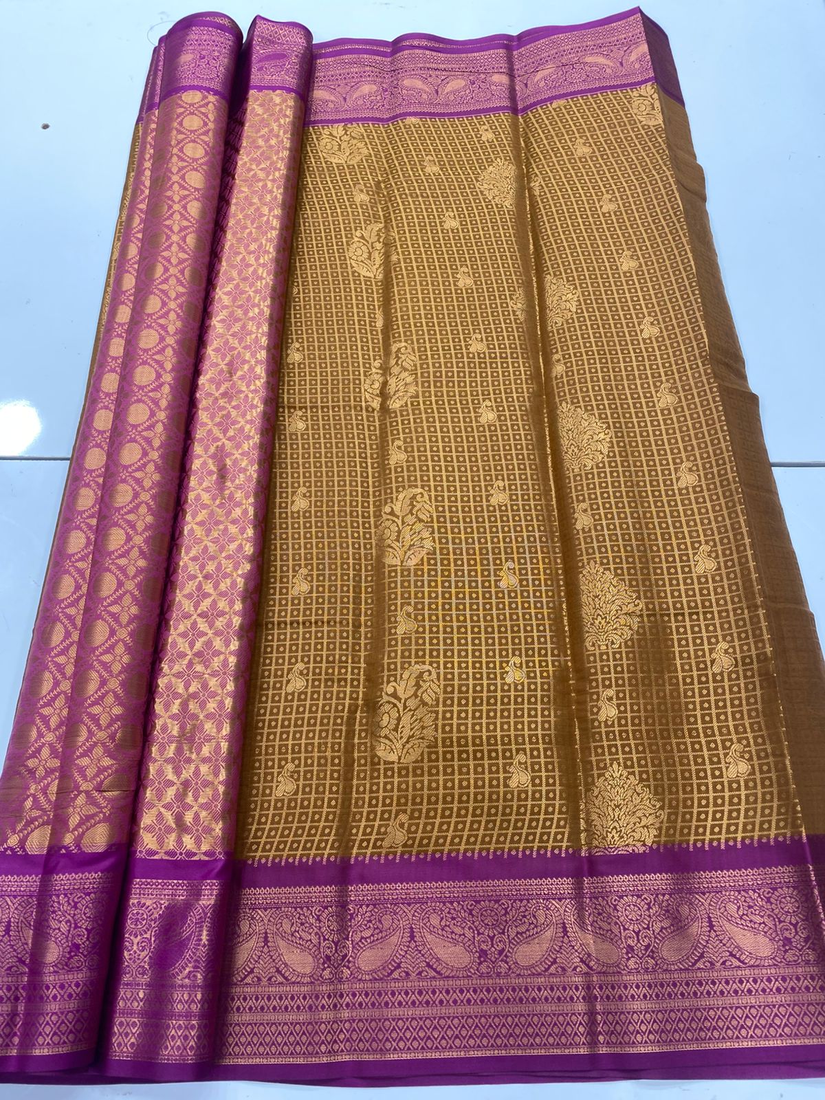 Semi Silk Broket Saree(3252B)