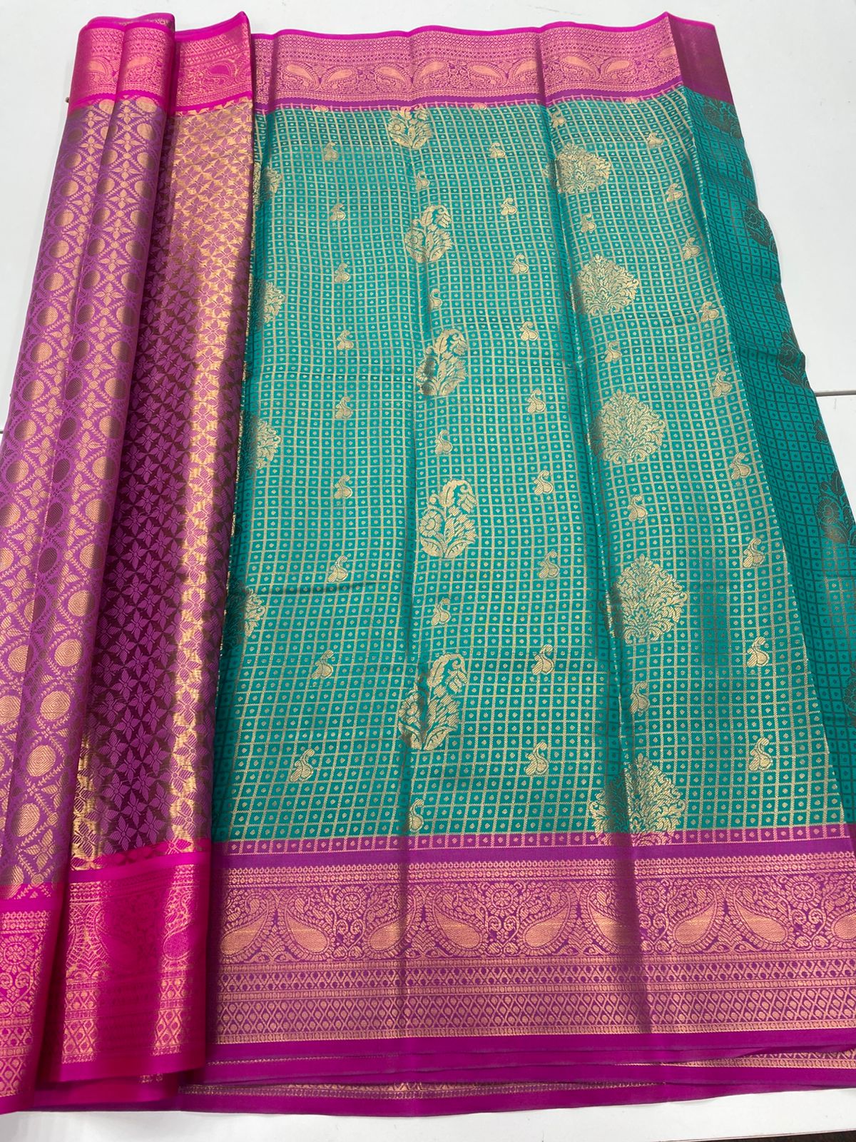 Semi Silk Broket Saree(3252B)