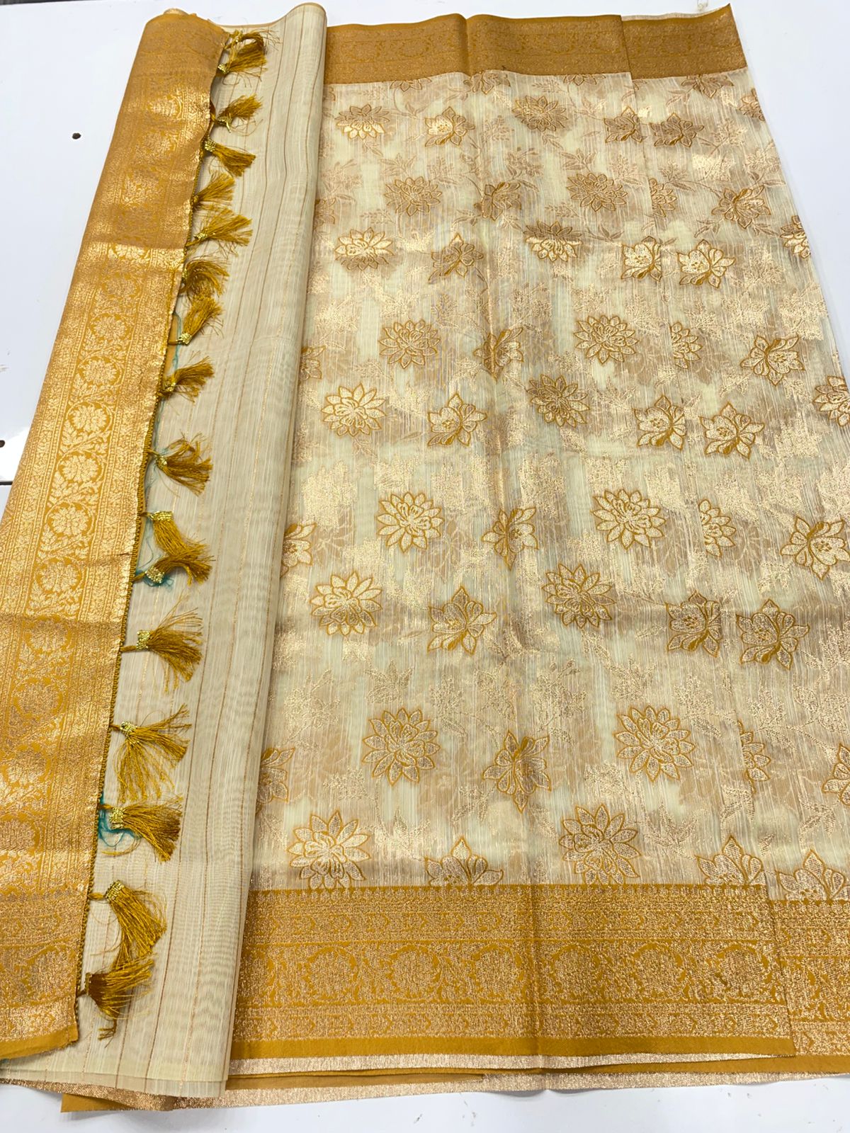 Soft Georgette Fancy Saree(3255)