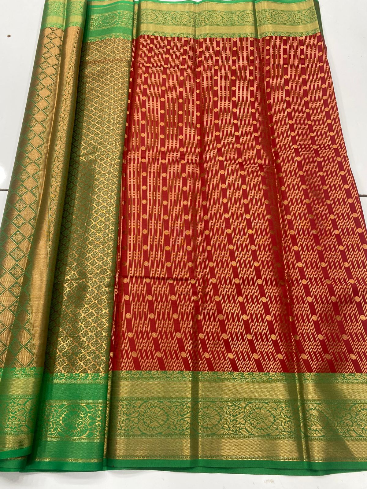 Semi Silk Broket Saree(3252C)