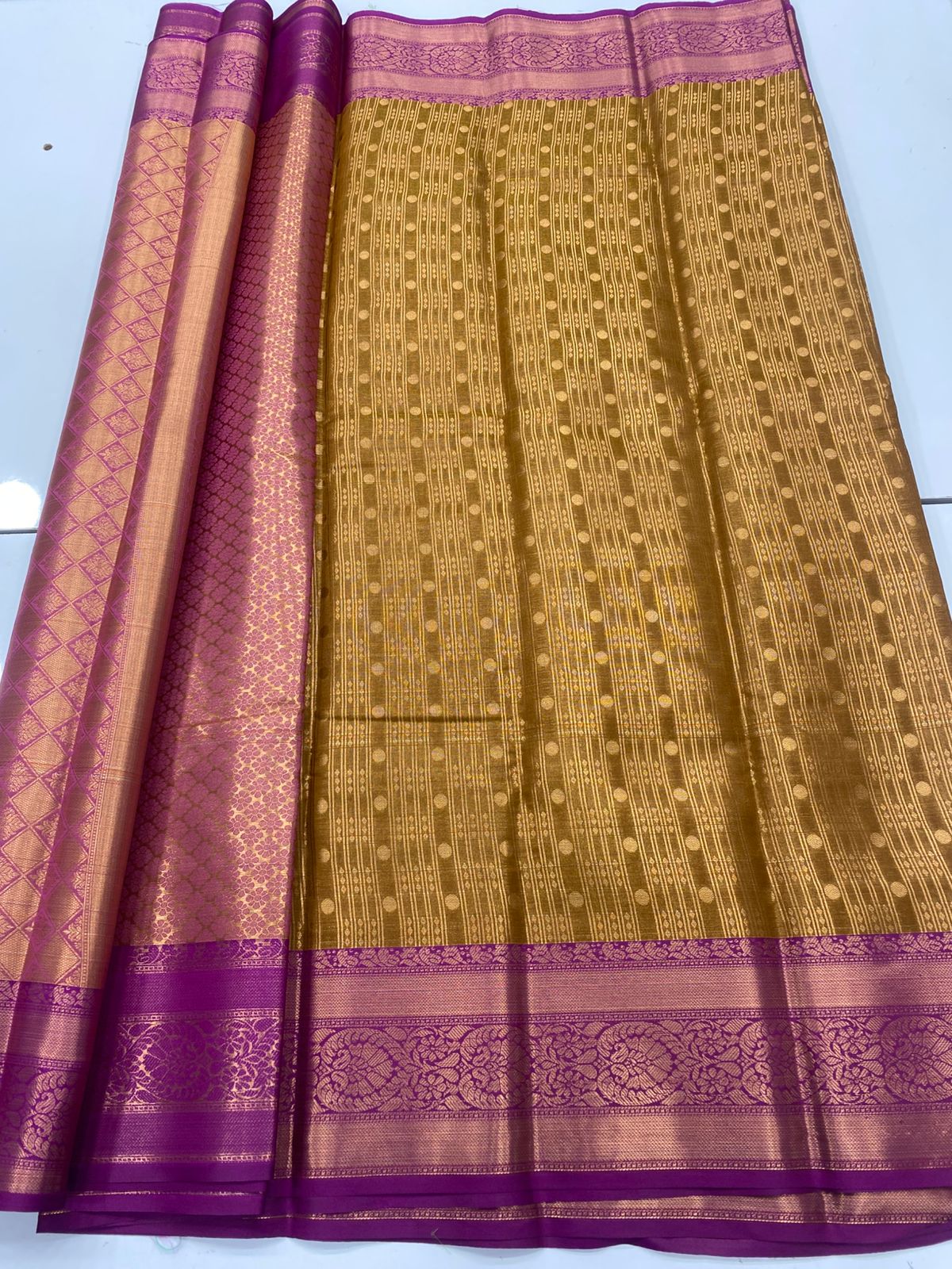 Semi Silk Broket Saree(3252C)