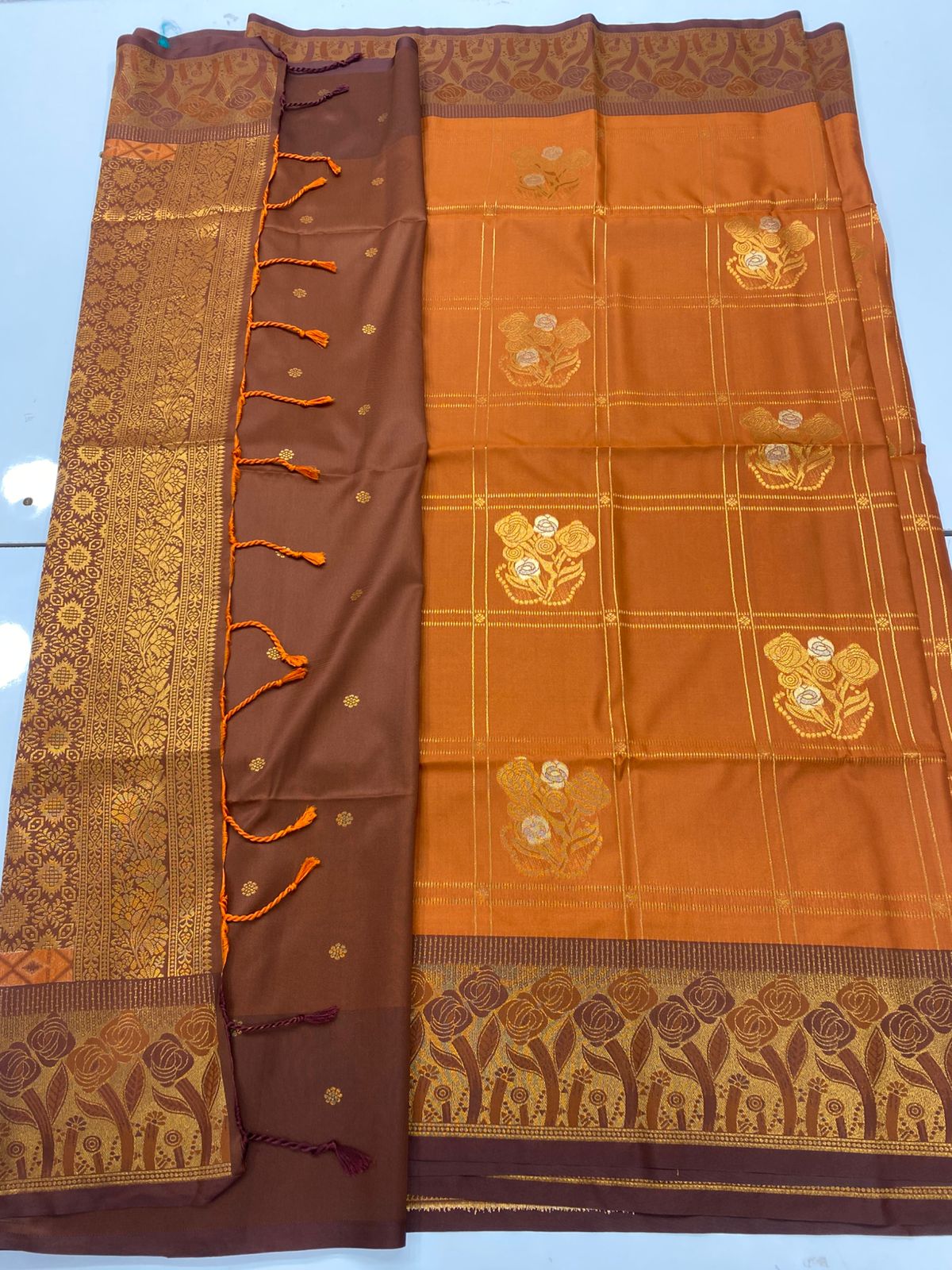 Semi Silk Butta Saree(3256)