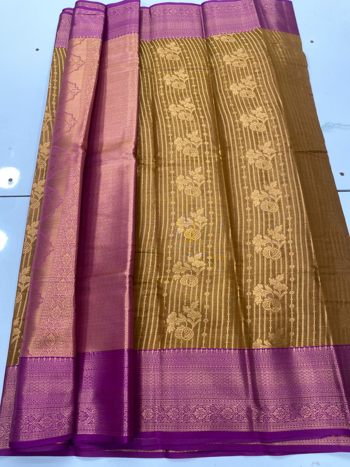 Semi Silk Broket Saree(3252F)