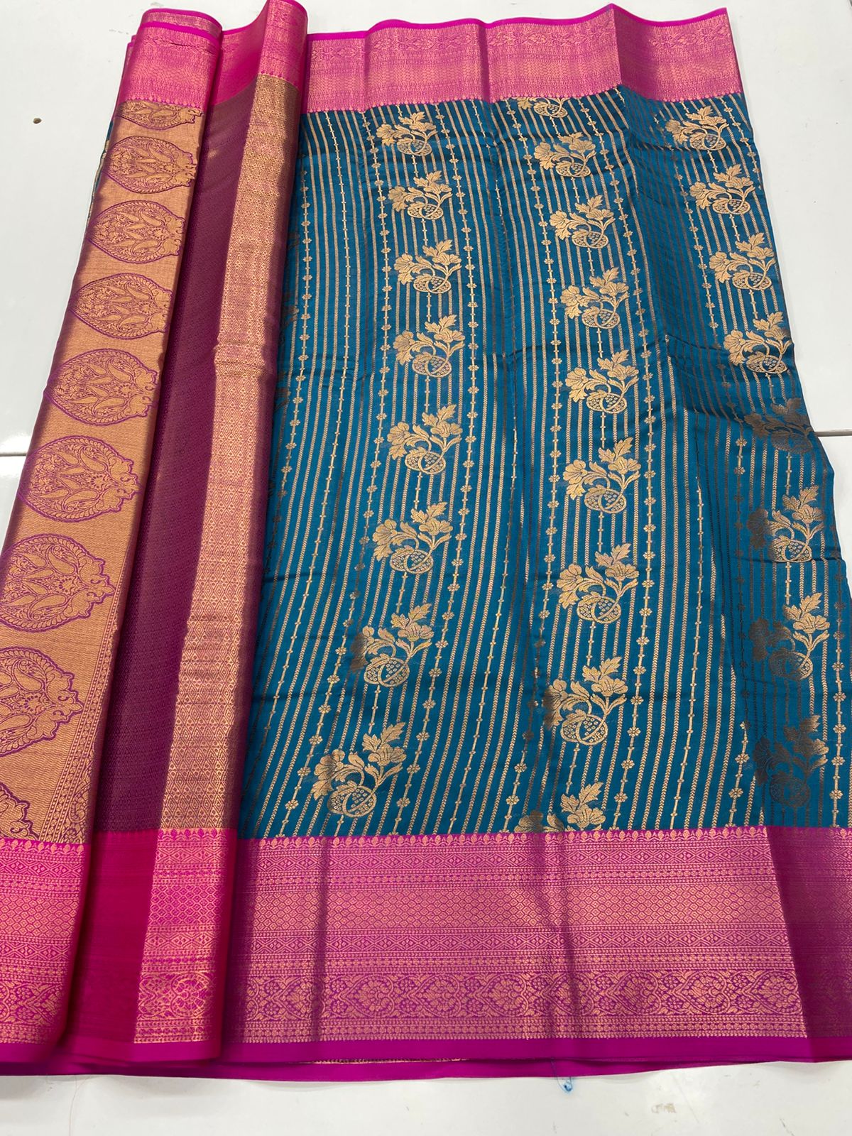 Semi Silk Broket Saree(3252F)
