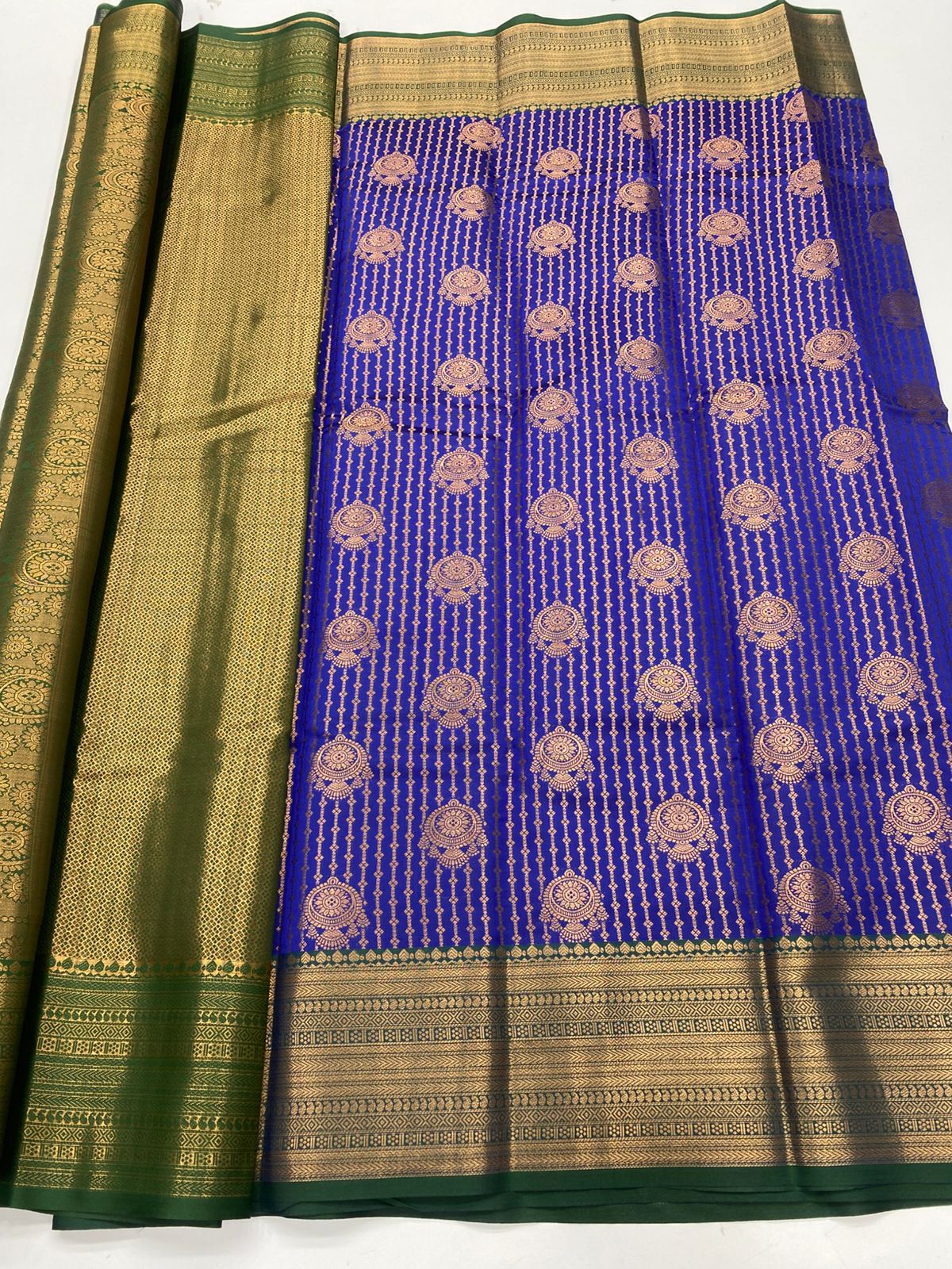 Semi Silk Broket Saree(3252G)
