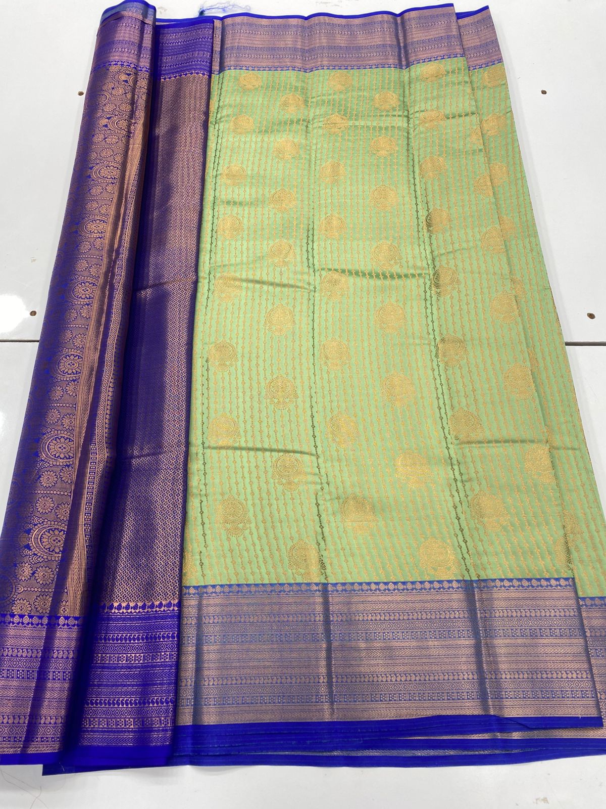 Semi Silk Broket Saree(3252G)