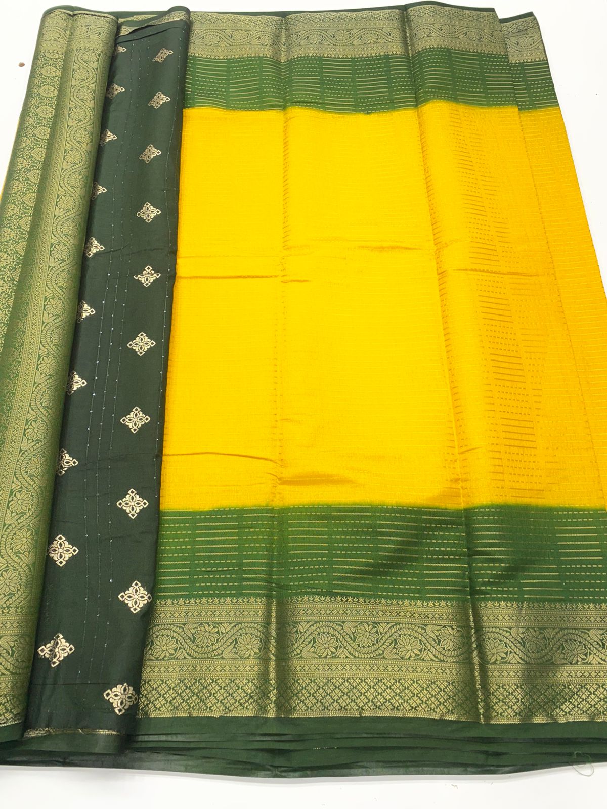 Mysore Crepe Mysore Lines Saree ( 3372-R13 )