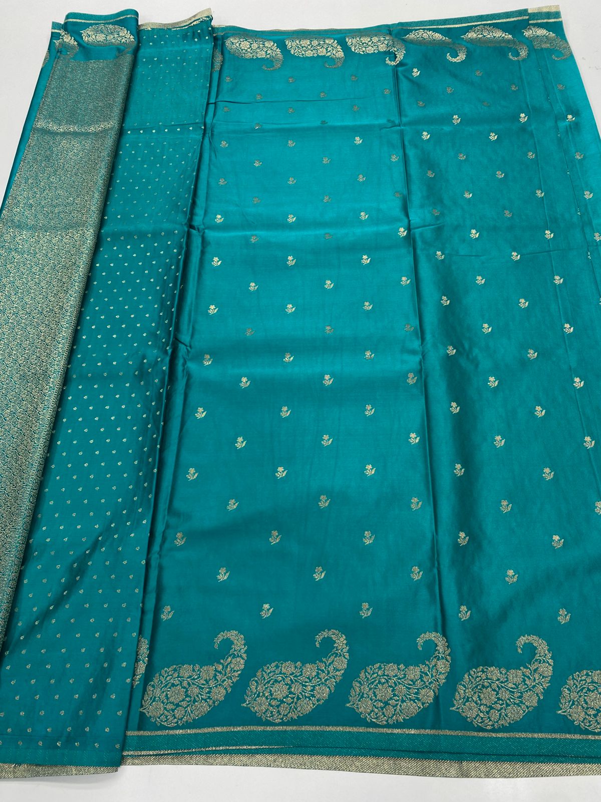 Semi Silk Butta Saree ( 3375-R17 )